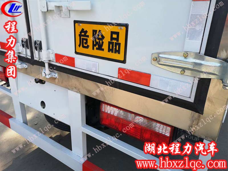 爆破器材運輸車好上牌嗎 爆破器材運輸車好上牌嗎